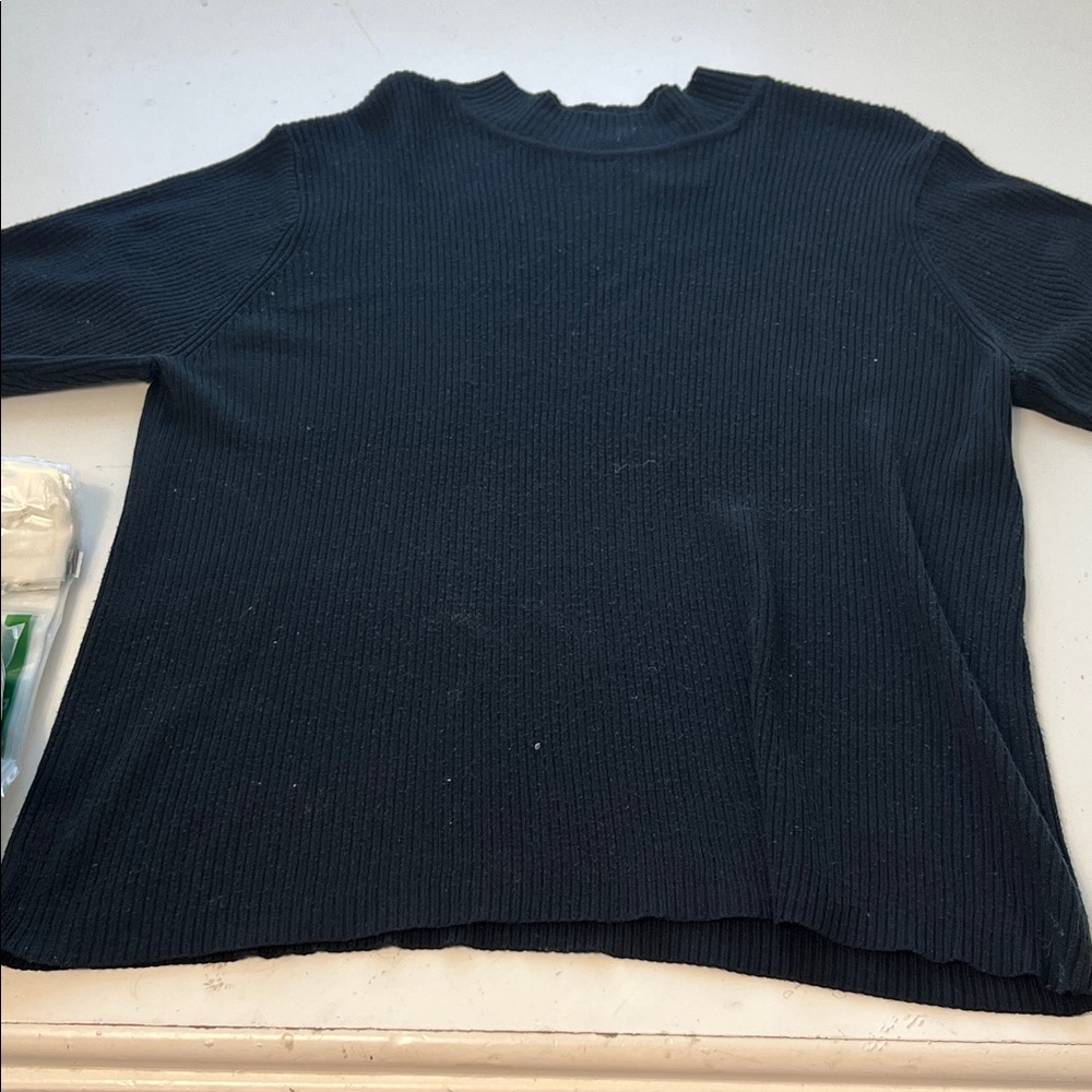 Sag Harbor 1X Short Sleeve Mock Neck Ribbed Black Sweater